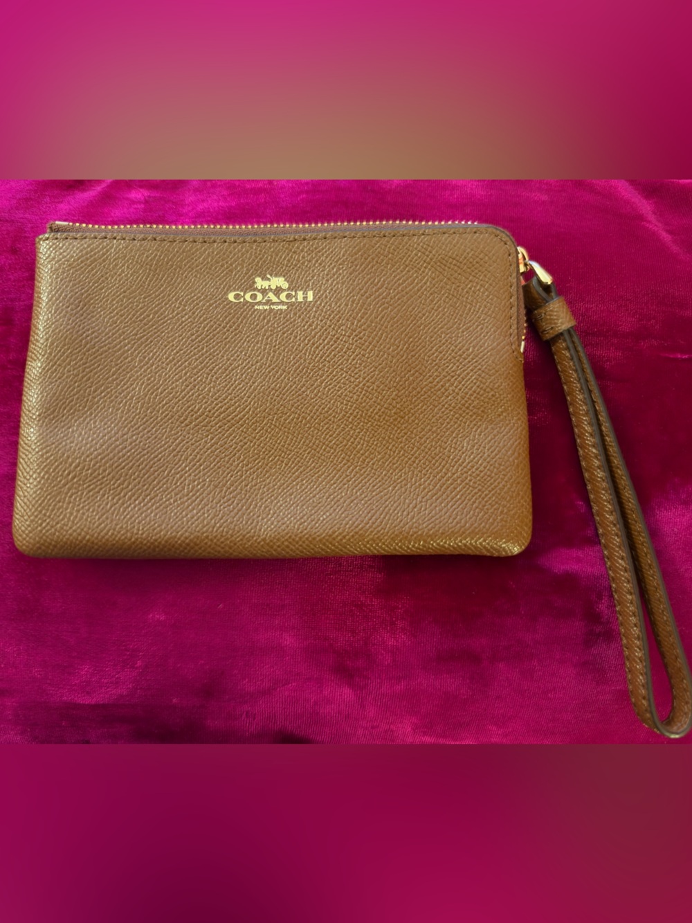 NWT Coach Tan Leather Wristlet Wallet with Gold Logo